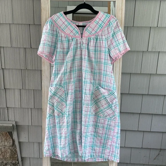 White Stag | Intimates & Sleepwear | Vintage Cottagecore Plaid Feminine  Short Sleeve House Dress In Pastel Colors M | Poshmark